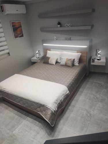 V&M maisonette
