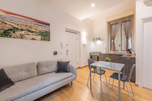 Central Station Suite - B Home