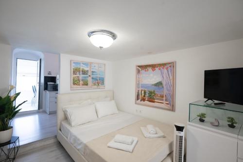 Spacious Apartment in Little Venice Mykonos by ΜΡS