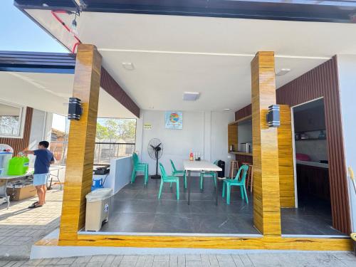 Un patio sau altă zonă în aer liber la Isla Enriqueta - Private Beach Resort