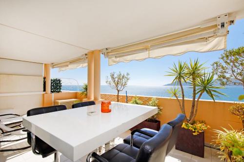 Suite 842 - Vue Mer-Terrasse-Plage-Clim-Parking