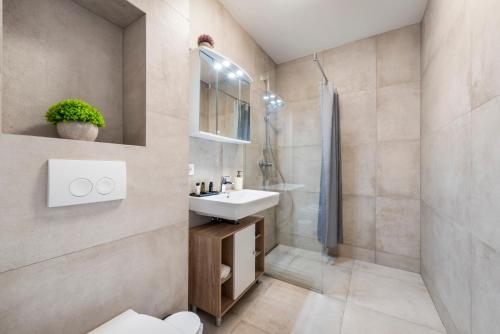 Ένα μπάνιο στο Vienna Hills Living