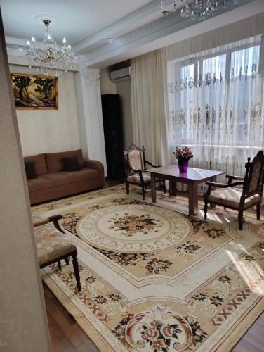 Tokolog moldo Bişkek park