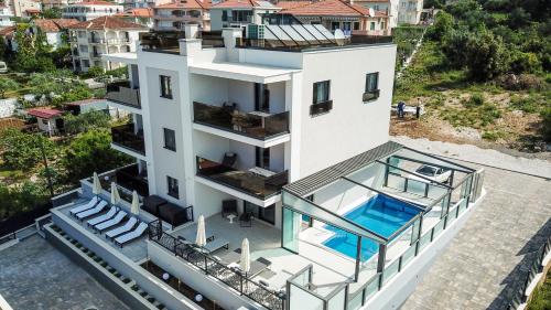 Πισίνα στο ή κοντά στο Villa 23 B heated pool