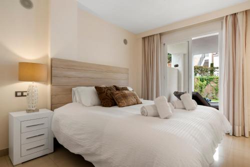 Cortijo del Mar 2-Bed Apartment with Pool & Garden