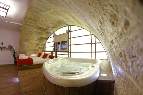 Gallery image of Loft & Spa in Bordeaux