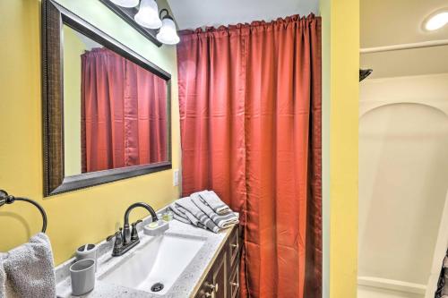 Ванная комната в Equestrian House Suites