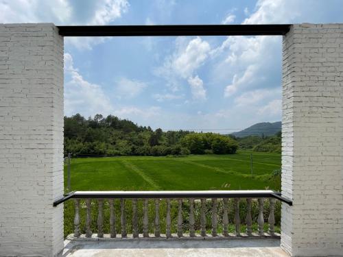 Vue générale sur la montagne ou vue sur la montagne depuis l'hôtel