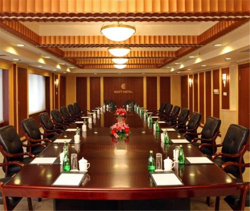 Konferenční prostory v ubytování Dalian East Hotel