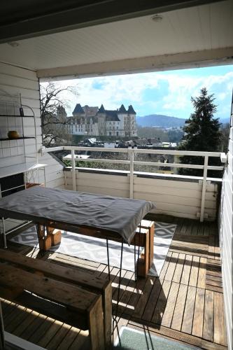 Photo de la galerie de l'établissement Vue château - terrasse - proximité centre, à Pau