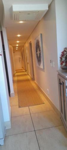 Fotografie z fotogalerie ubytování Luxury 3BR - 804 Ocean View Pool & Parking Beach Walks v destinaci Strand