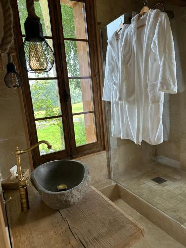 ห้องน้ำของ Évasion Champêtre avec Jacuzzi Havre de Paix en Normandie