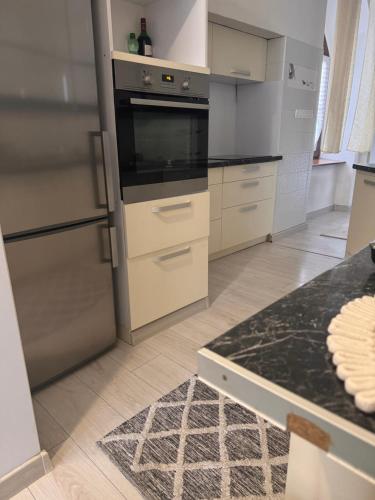 Dapur atau dapur kecil di Apartmán 6- Self check-in