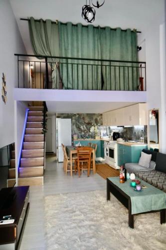 Chic & Cozy Apartment in Gazi, Athens