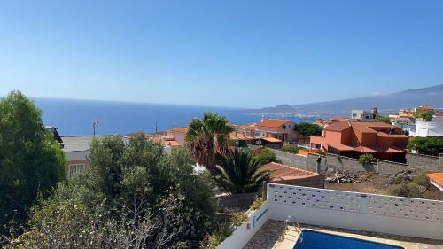 vista dal tetto di una casa di El Paraíso a Candelaria