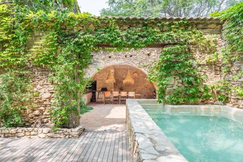 Mas de 190m2 Climatisé avec Piscine et Cuisine d'été - 10 pers