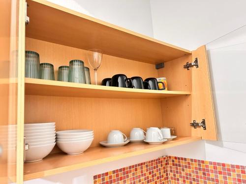 Stylish Flat with 2 Double Beds for 4 people 15a