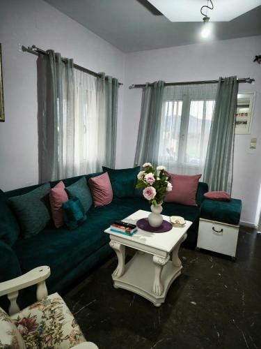 Χώρος καθιστικού στο MarilidiaHouse
