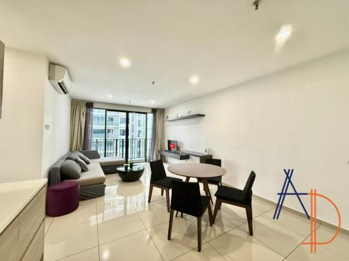 Ruang duduk di i-City Shah Alam Residences by ASDEH Suites