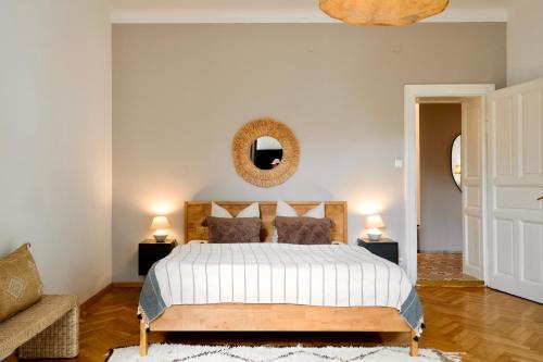 Luxury City Center Apartment - free parking - Schlossberg View - by Casa Momo