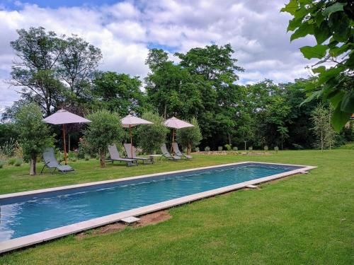 Kolam renang di atau dekat dengan Studio Paignon Gite