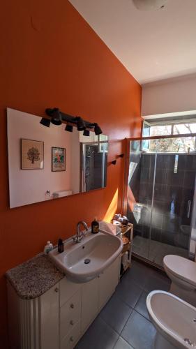 Un baño de Casa Flamingo