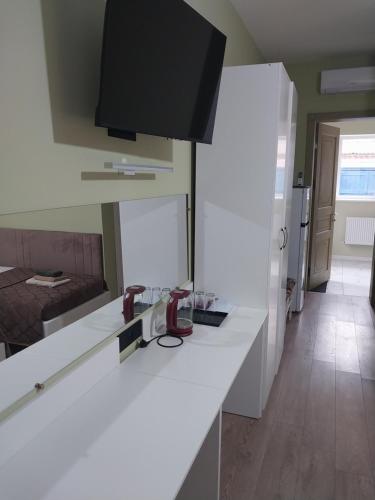 Μια τηλεόραση ή/και κέντρο ψυχαγωγίας στο Hotel Korona