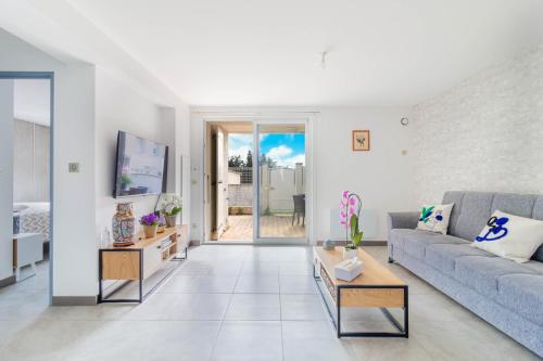 Charming appartement with Terrasse - proche des plages