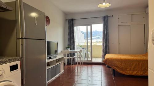 Estudio benal Beach vista a la piscina