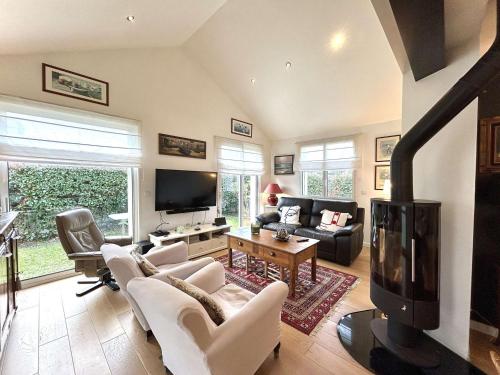 Photo de la galerie de l'établissement Maison de plain-pied avec jardin et véranda, proche centre de Pornichet, 3 chambres, WIFI - FR-1-245-145, à La Baule