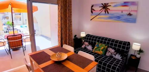 SUNNY POOL PATIO - 2 bedrooms 2 baths