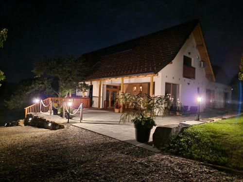 Rooms & Wine Lilek