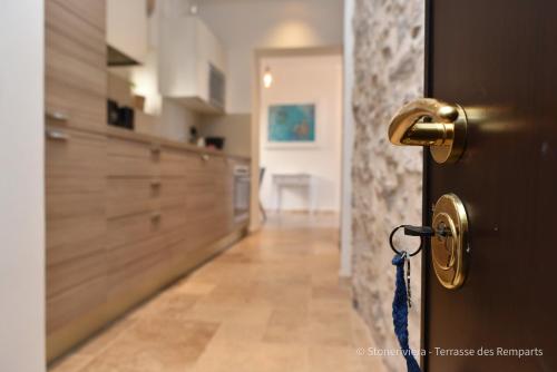 TDR - Fabulous - 5 STARS Terrace - 4pax Old Town