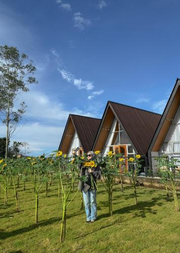 Κήπος έξω από το farmhouse villa dieng