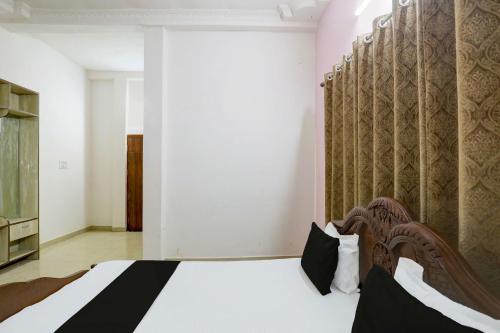 Gallery image of Hotel O Dhan Mahal Resort in Jabalpur