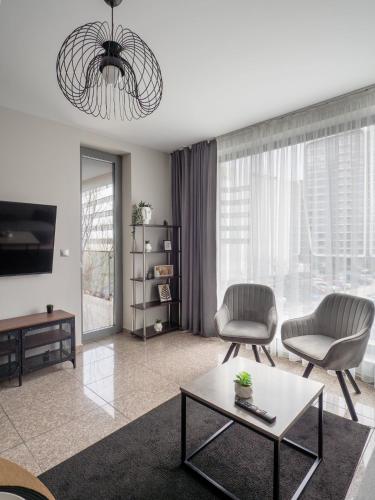 Modern Apartment with Parking next to Bulgaria Mall