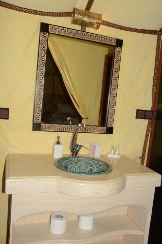 Φωτογραφία από το άλμπουμ του Merzouga Safari Luxury Camp σε Tisserdmine