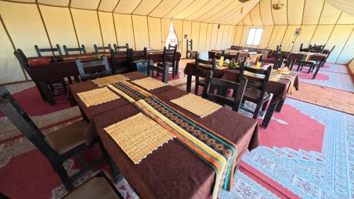 Εστιατόριο ή άλλο μέρος για φαγητό στο Merzouga Safari Luxury Camp