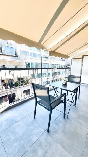YourAthens-Jack, Urban Stylish with Shaded Balcony near Kolonaki, Athens Center