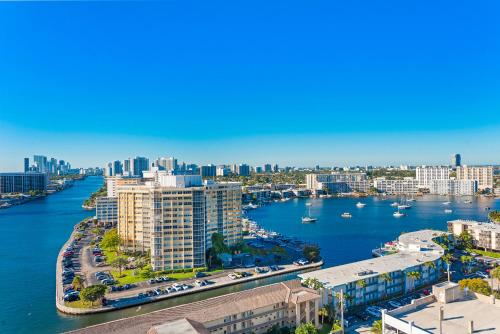 Nespecifikovaný výhled na destinaci Hallandale Beach nebo výhled na město při pohledu z aparthotelu