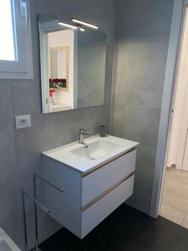 Gallery image of SANGIOVANNI rooms in Mandatoriccio Marina