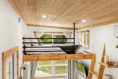 Μπαλκόνι ή βεράντα στο Ganesh Tiny Home at Ichetucknee Springs