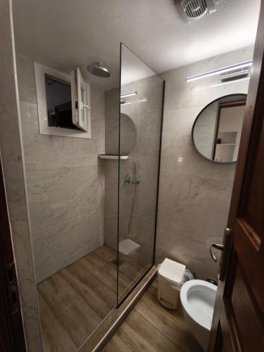 Ένα μπάνιο στο Maria Eleni Guesthouse