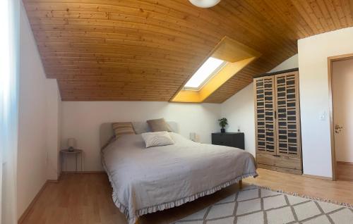 Ένα ή περισσότερα κρεβάτια σε δωμάτιο στο Black Forest Apartments II