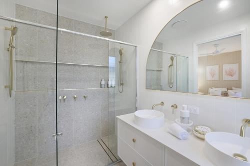 Ένα μπάνιο στο 2min walk to Esplanade - Perfect Bargara Escape