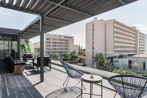 Raise Infinity Blue Penthouse