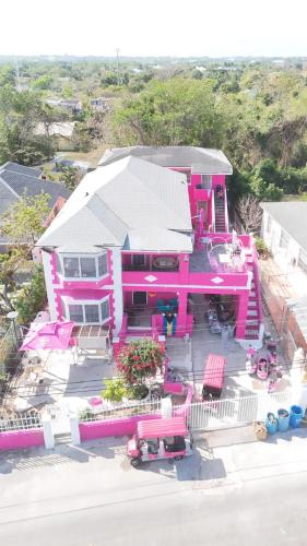 Da Pink And White Palace