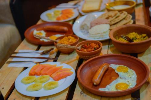 ホテルの敷地内または近くでの食事または食べ物