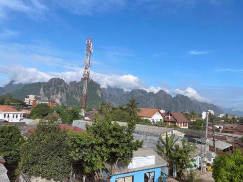 Ein allgemeiner Bergblick oder ein Berglick von des Hotels aus