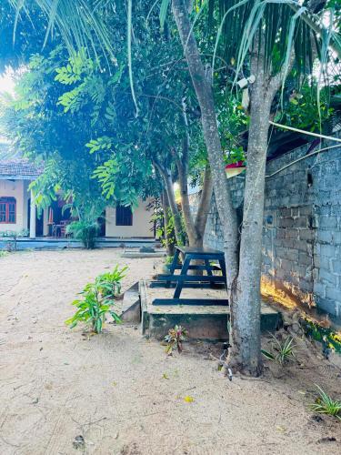 Zahrada ubytování Uluwatu Surf Hostel